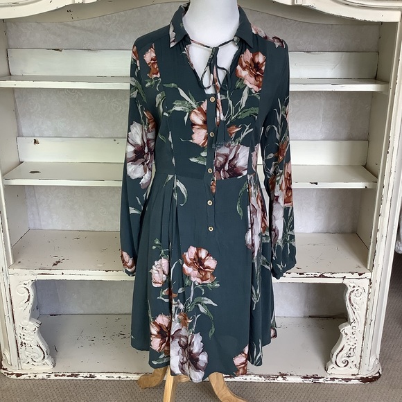 Green Floral Dress - Picture 1 of 9